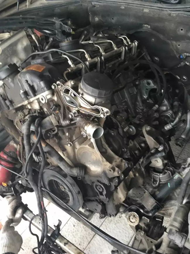 汽車行駛中突然熄火怎么辦？