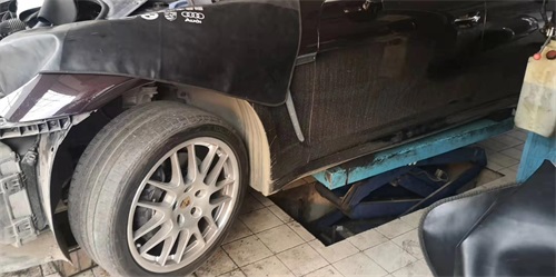 奔馳汽車維修期間要預防相關(guān)機械傷害!